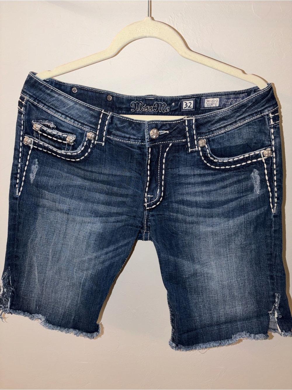 Miss Me Shorts Womens 32 Blue Bermuda Cutoff Distressed Rhinestone 9 Inseam